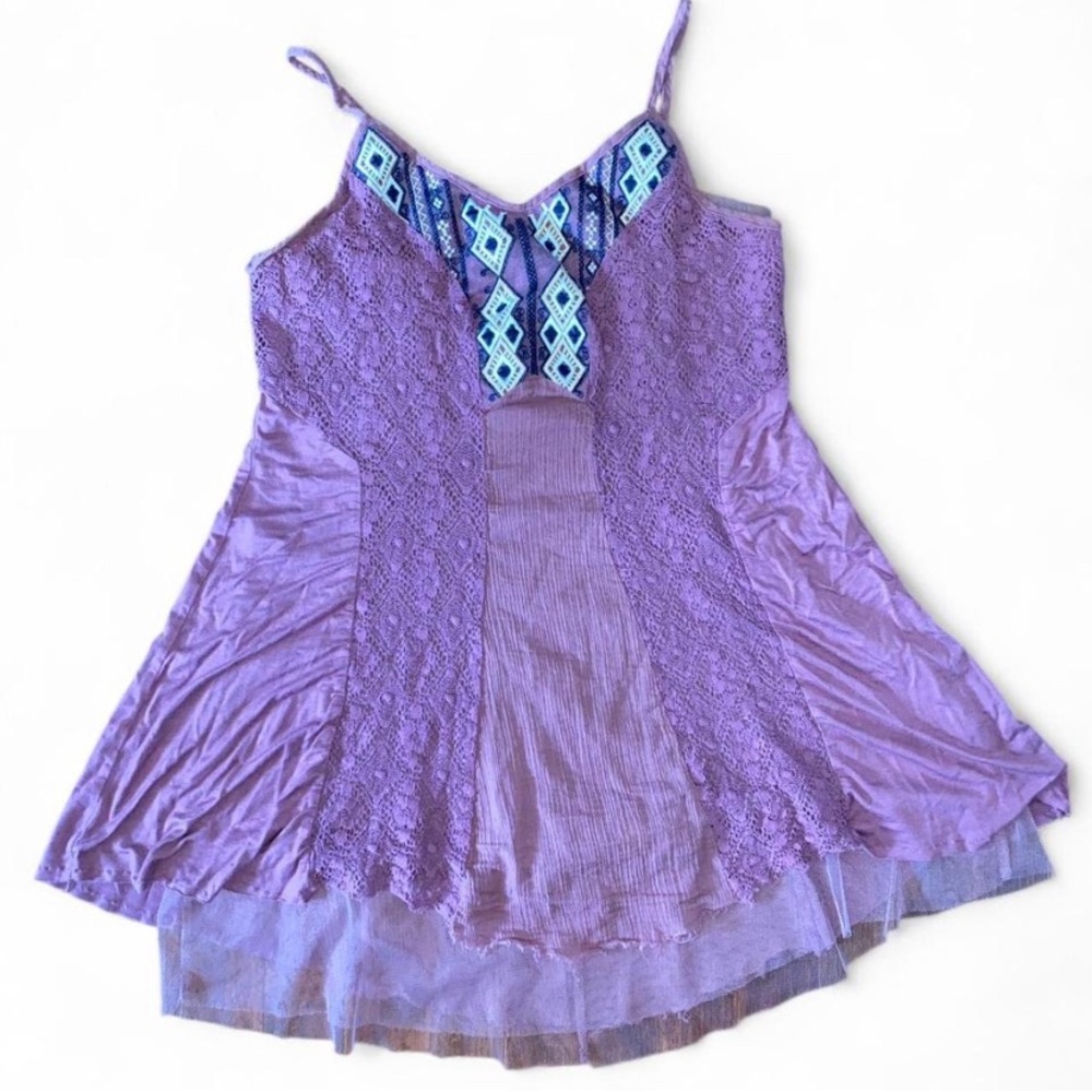 Gimmicks by BKE Purple Tank Top with Embroidered details